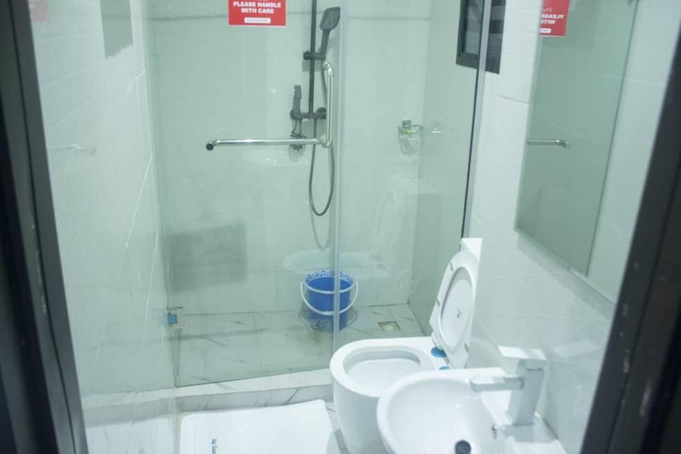 Kay Luxury Suites Uyo Bagian luar foto