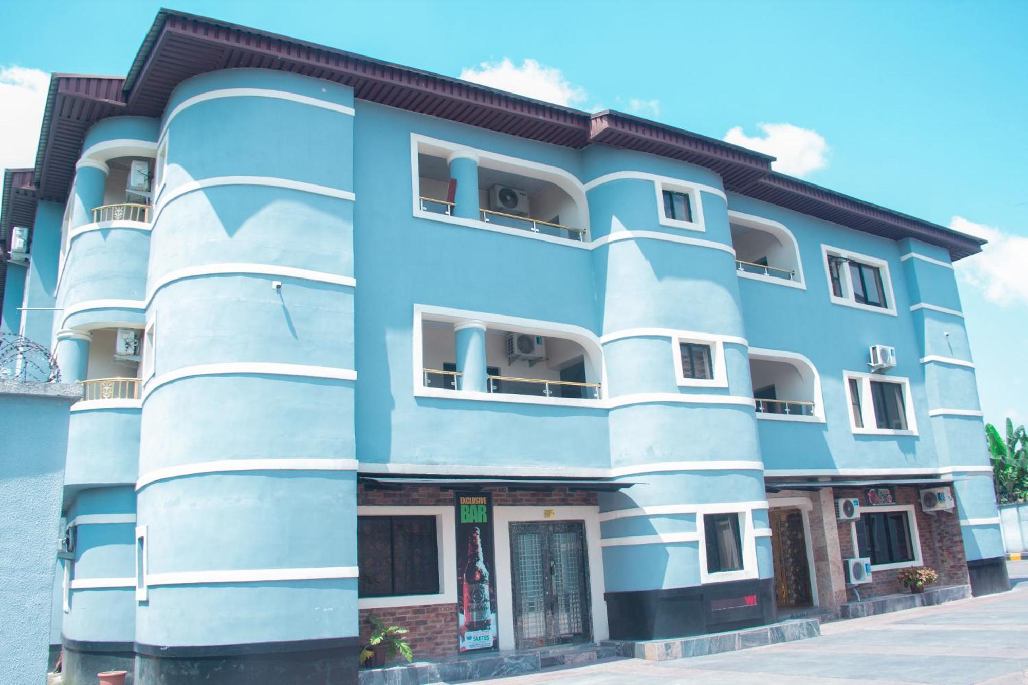 Kay Luxury Suites Uyo Bagian luar foto